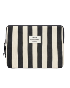 Mads Nørgaard - COMPUTER TASKE